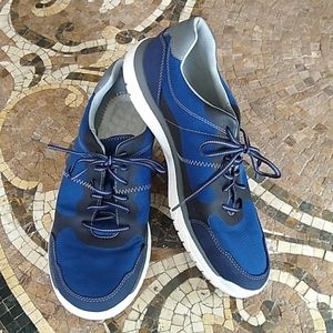 Clark's lightweight sneekers